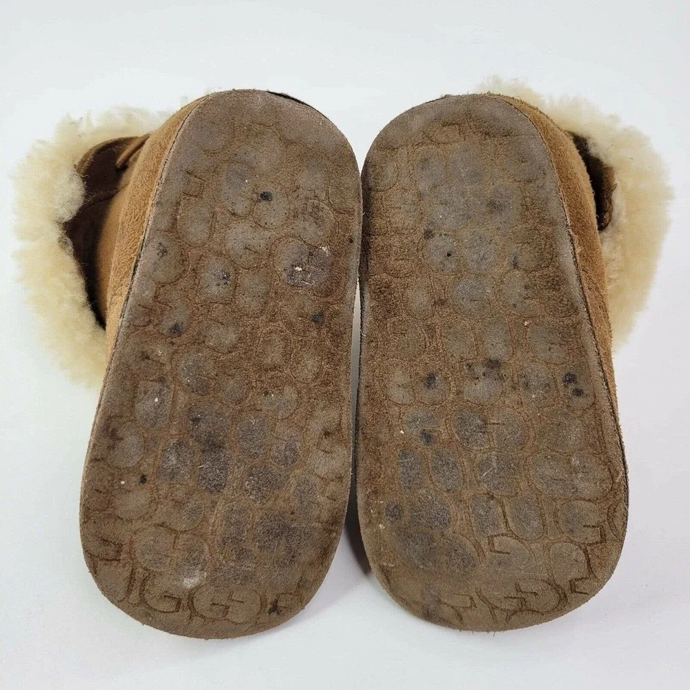 UGG Toddler Suede Bootie Unisex Chestnut Brown Size Medium 12-18 M Infant/Baby